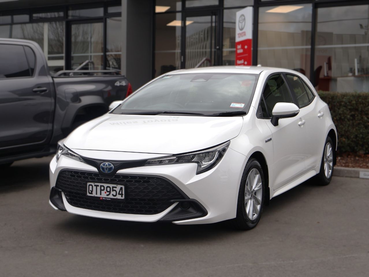 Vehicle image 3