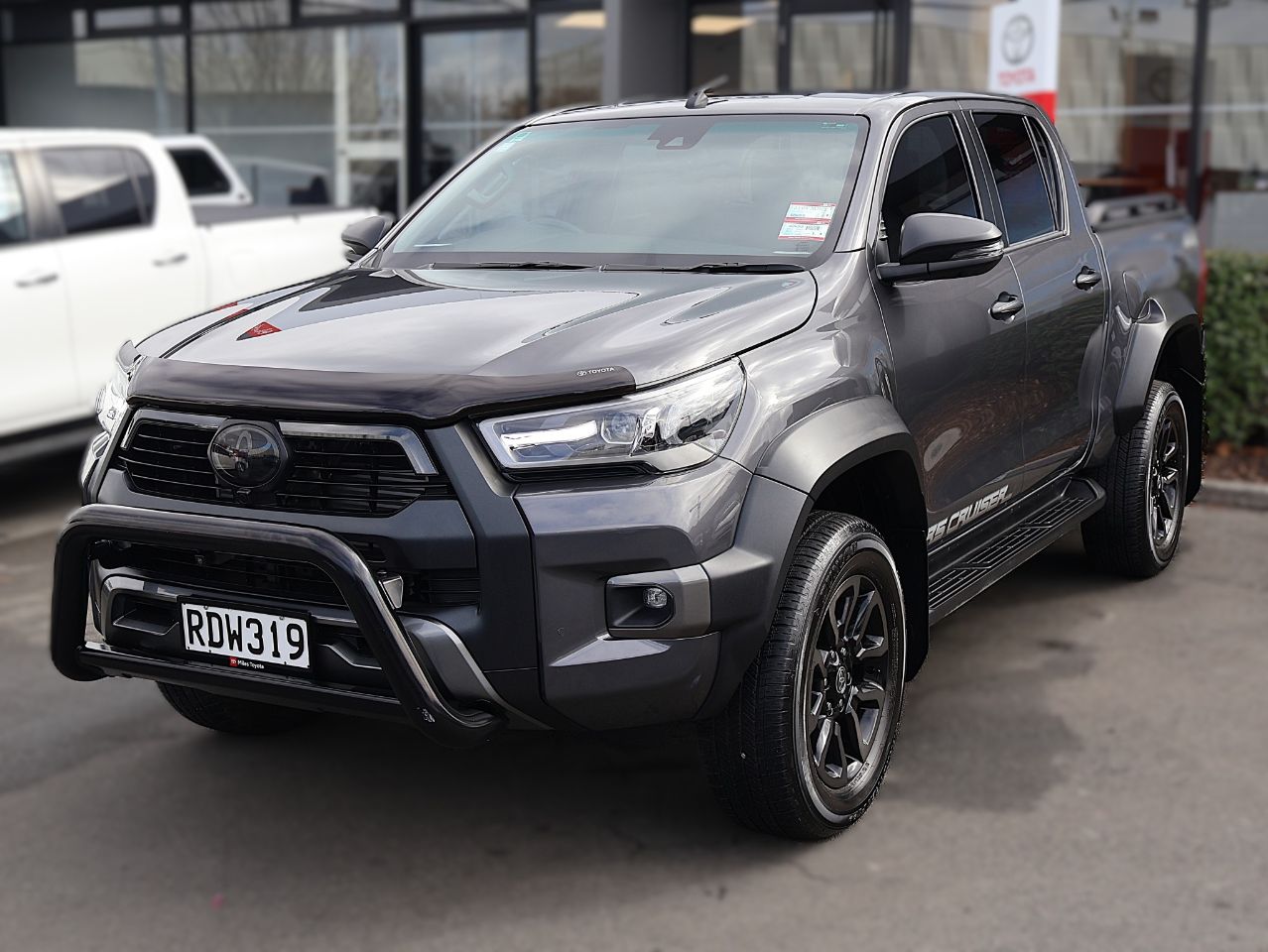 Vehicle image 3