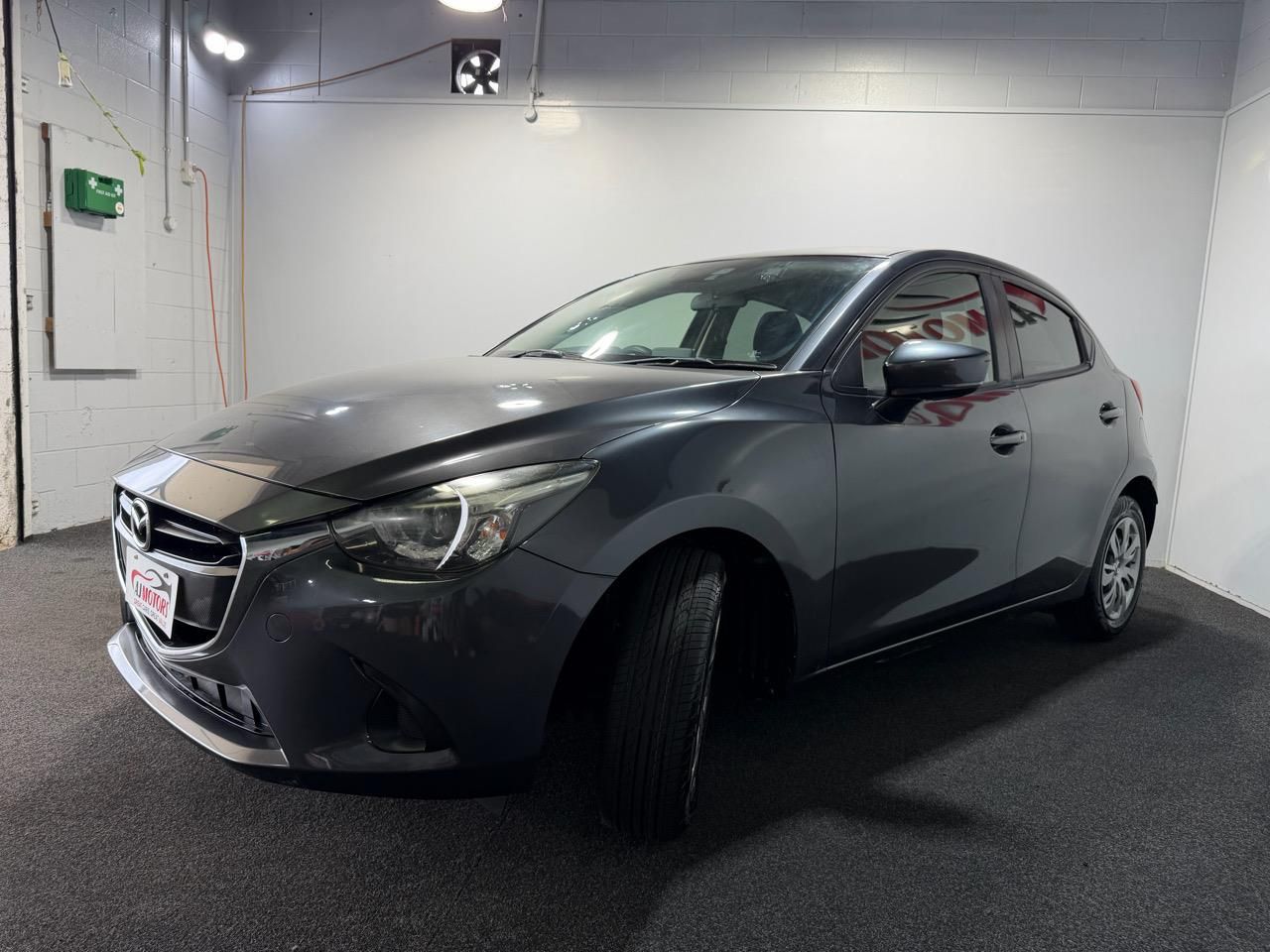 Vehicle image 3