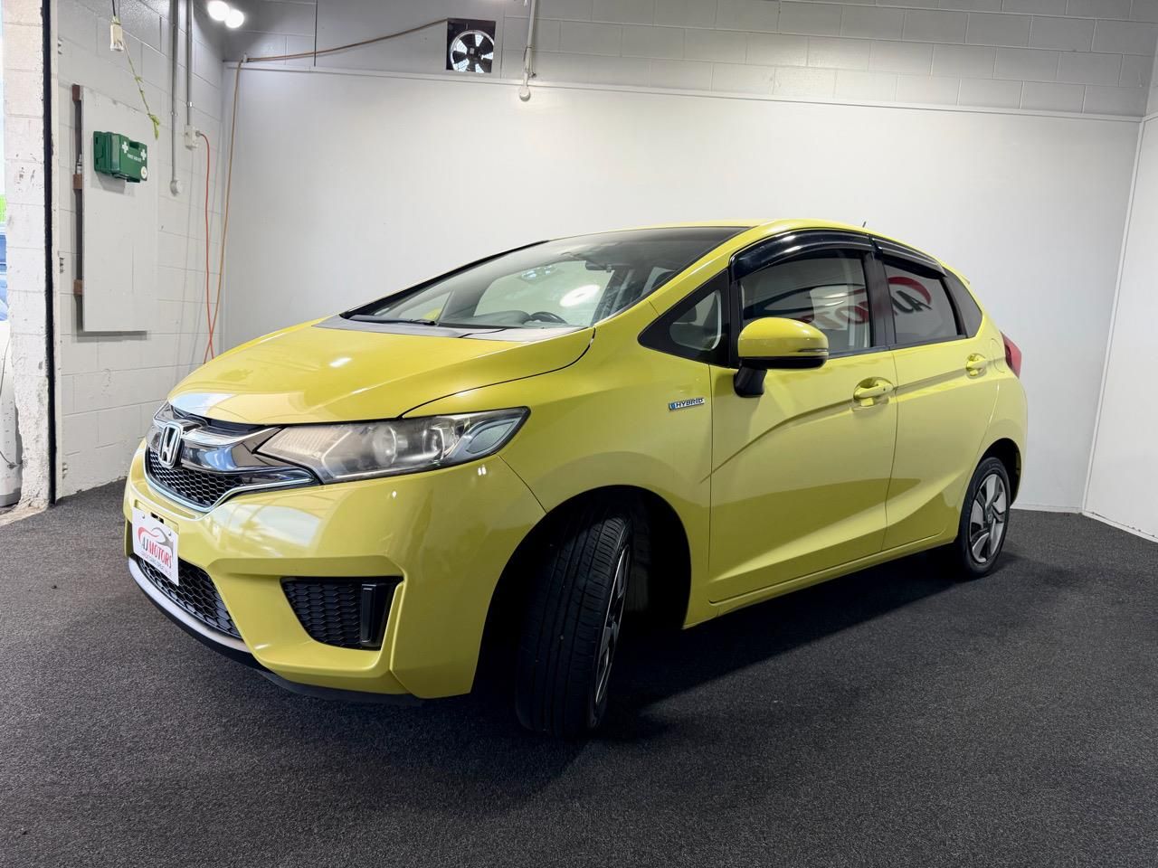 Vehicle image 3