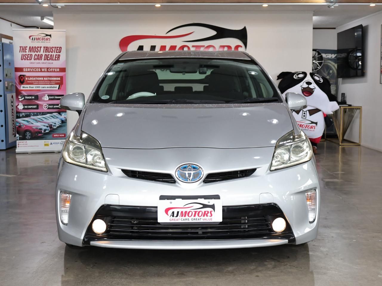 Vehicle image 2