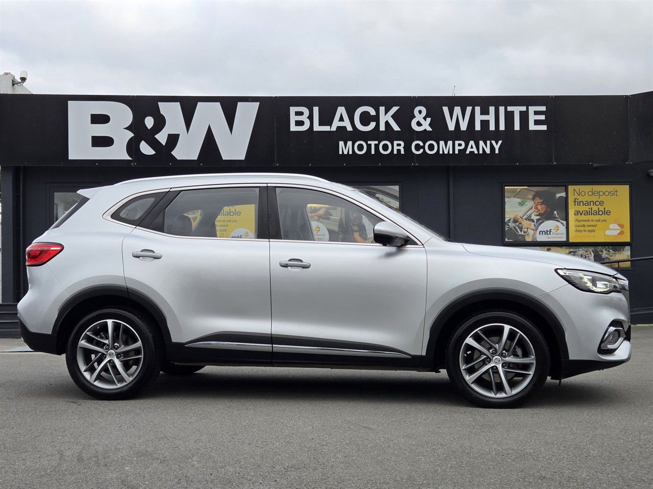 Vehicle image 2
