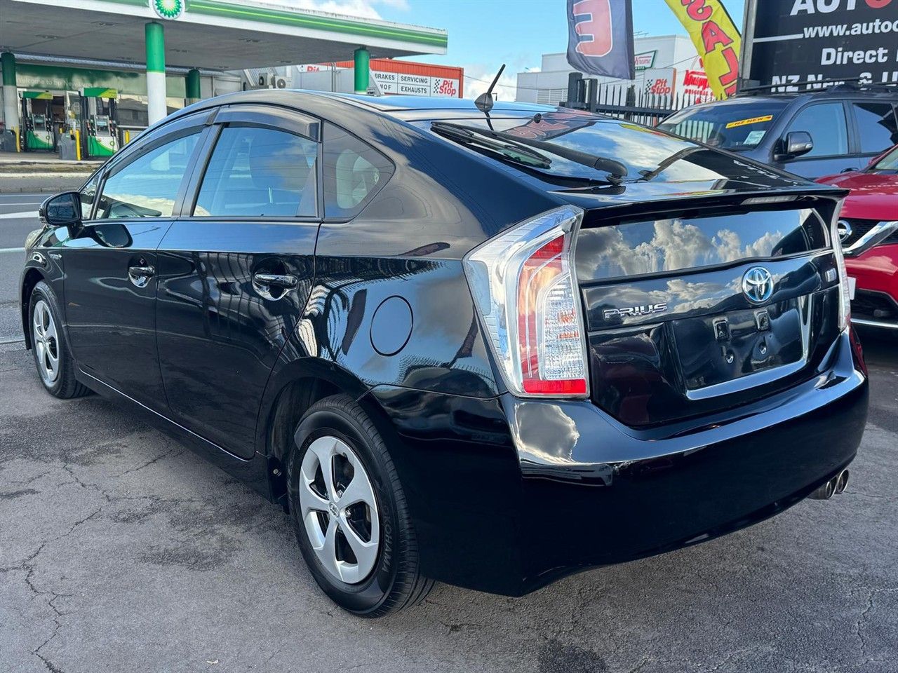 Vehicle image 2
