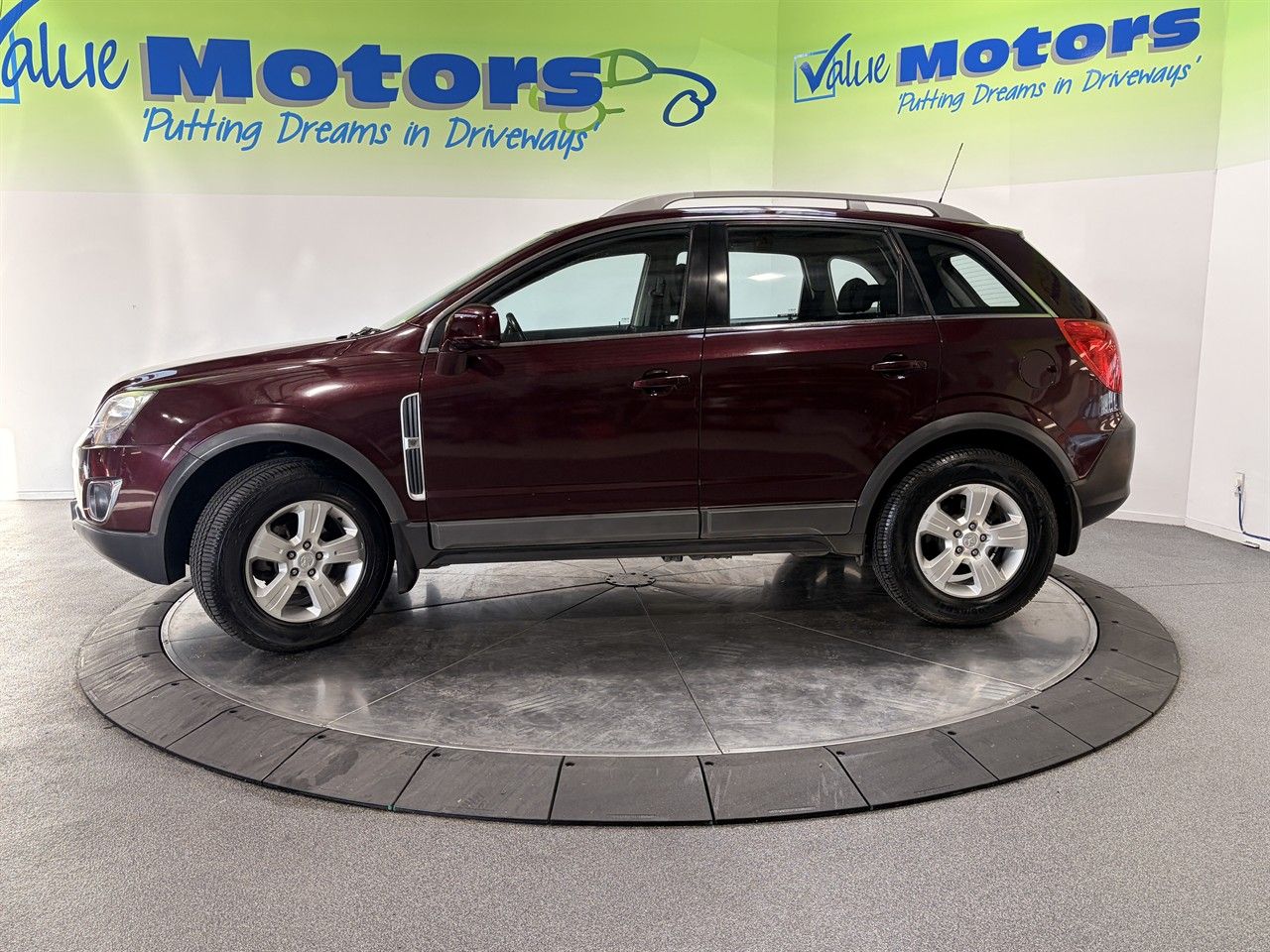 Vehicle image 4