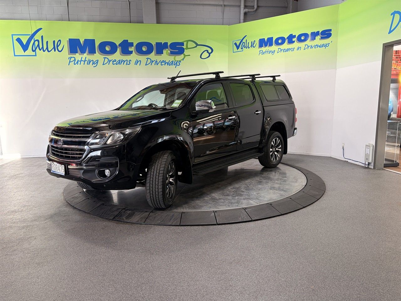 Vehicle image 3