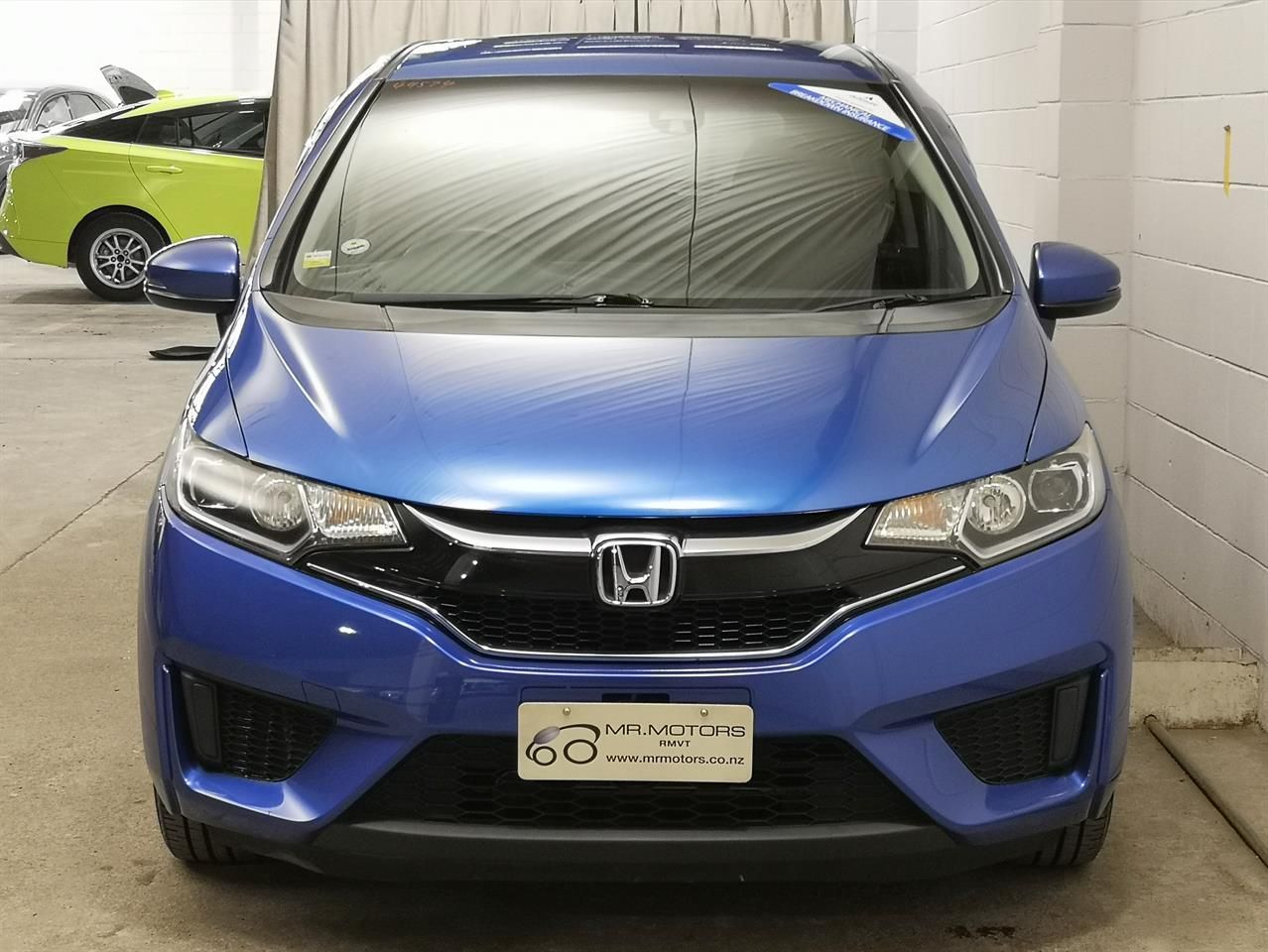 Vehicle image 4