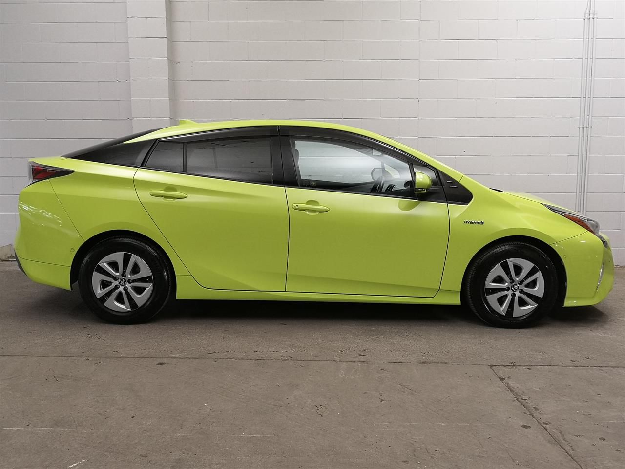 Vehicle image 3