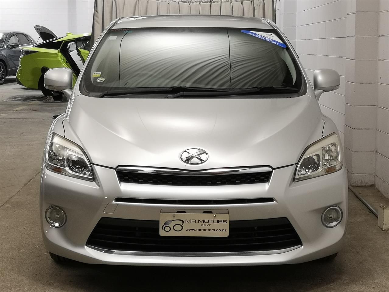 Vehicle image 4