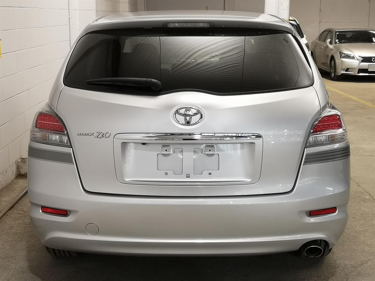 Vehicle image 5
