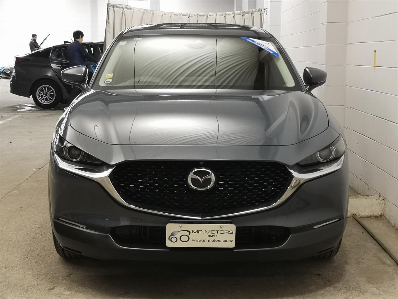 Vehicle image 4