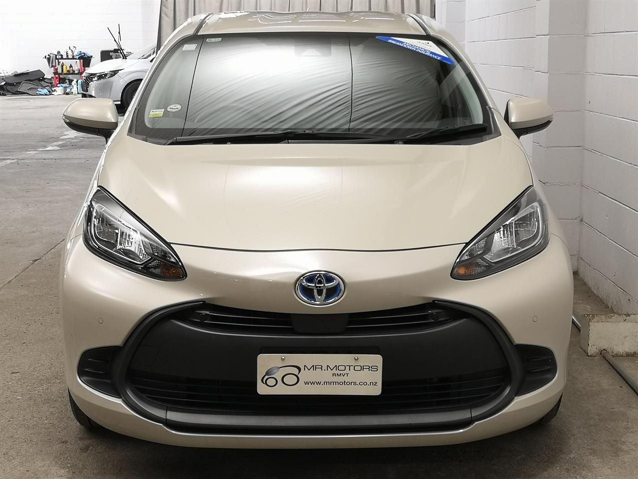 Vehicle image 4