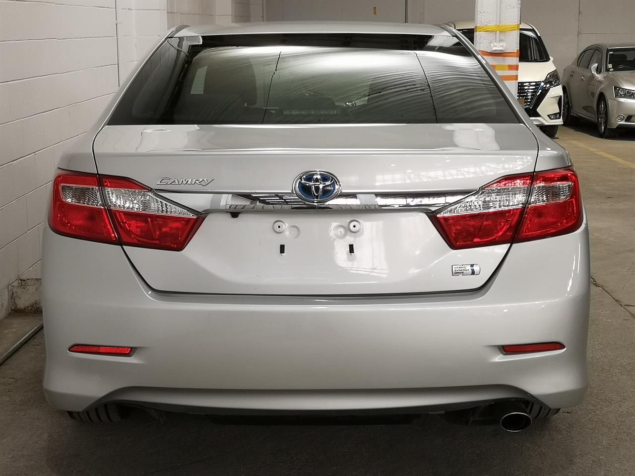 Vehicle image 5