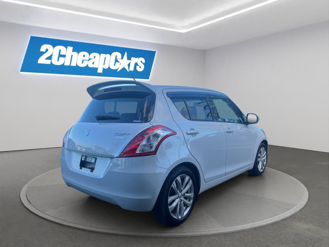Vehicle image 5