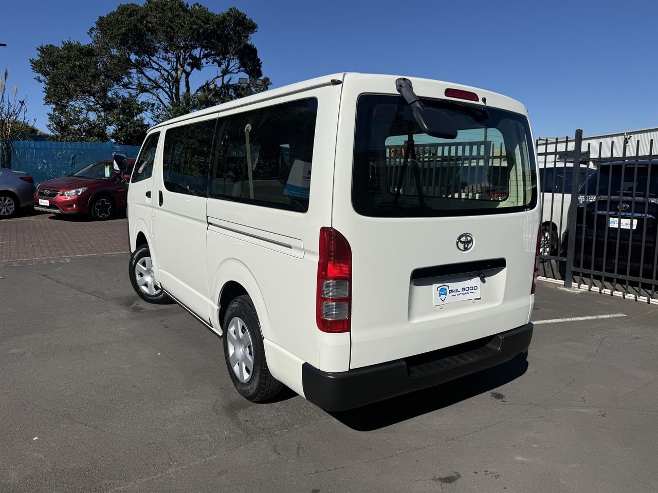 Vehicle image 4