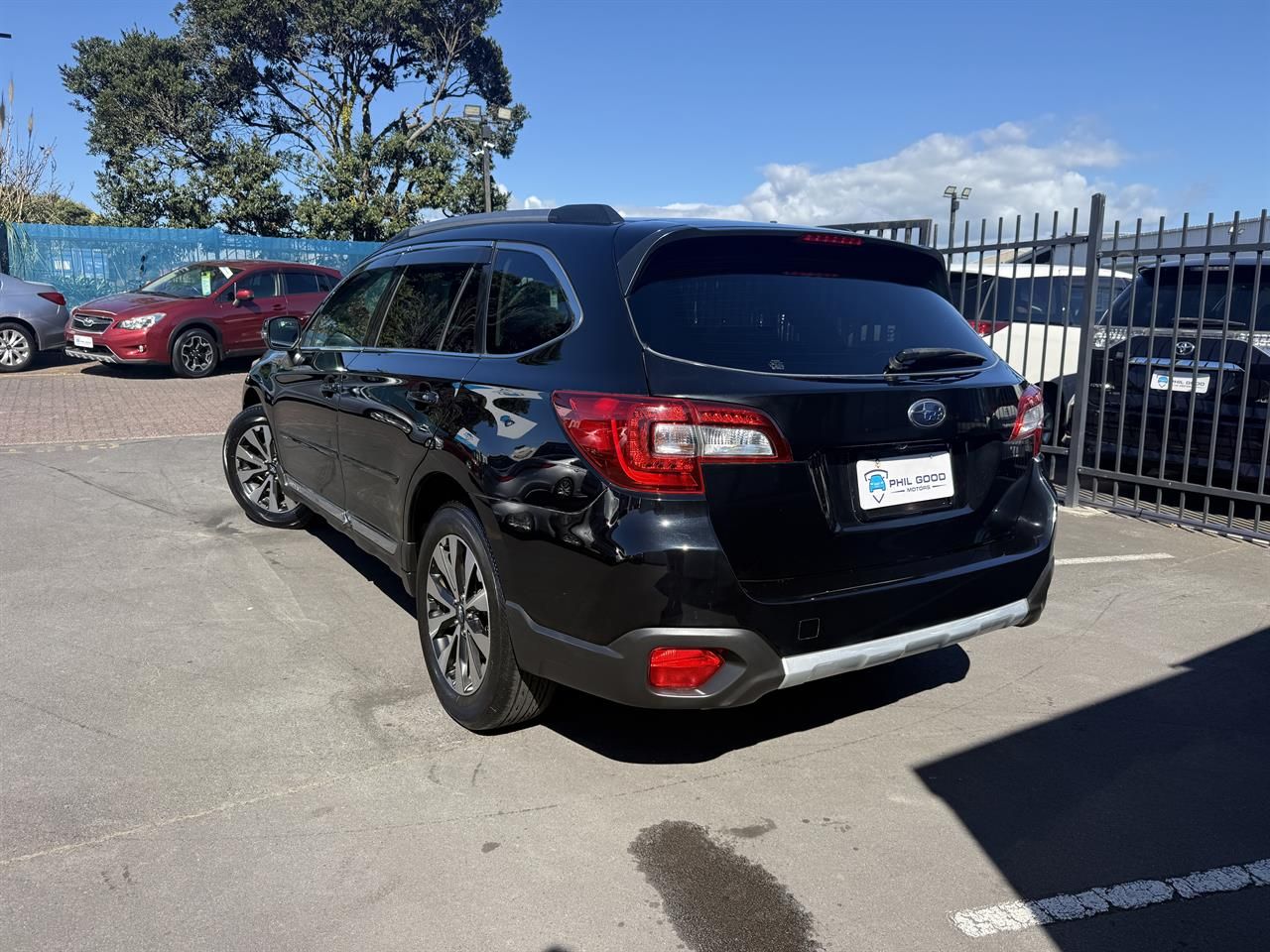 Vehicle image 4