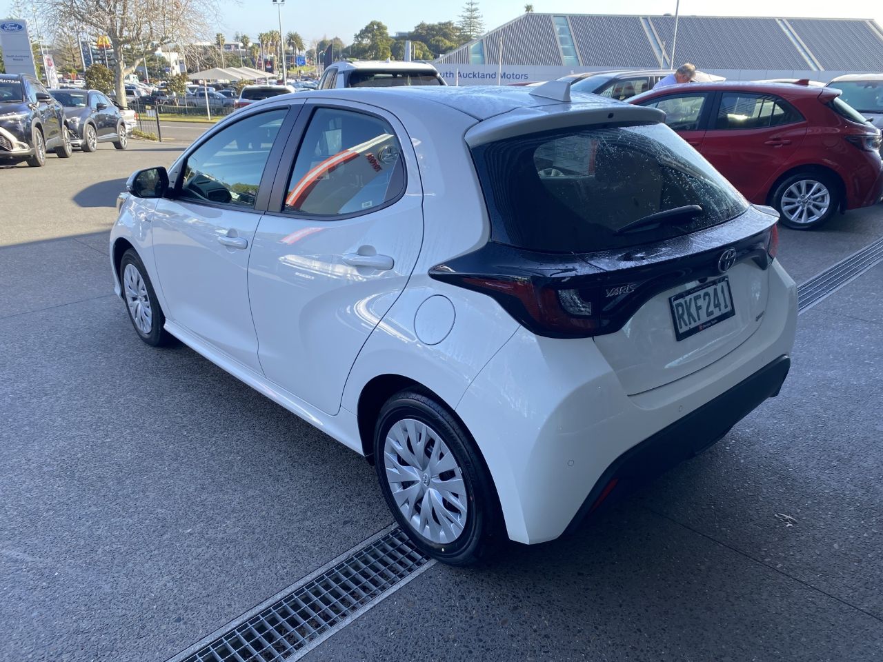 Vehicle image 5