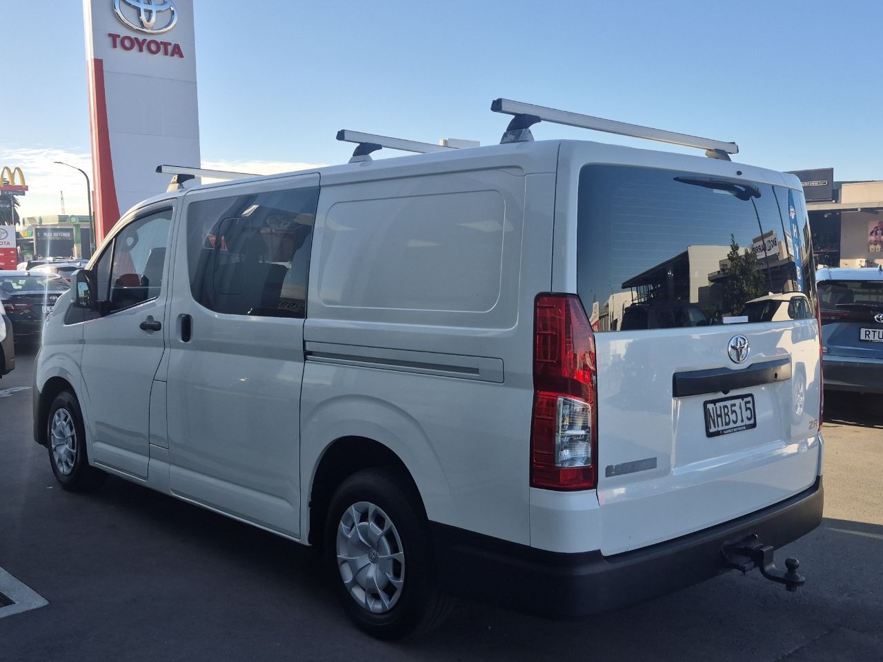 Vehicle image 5