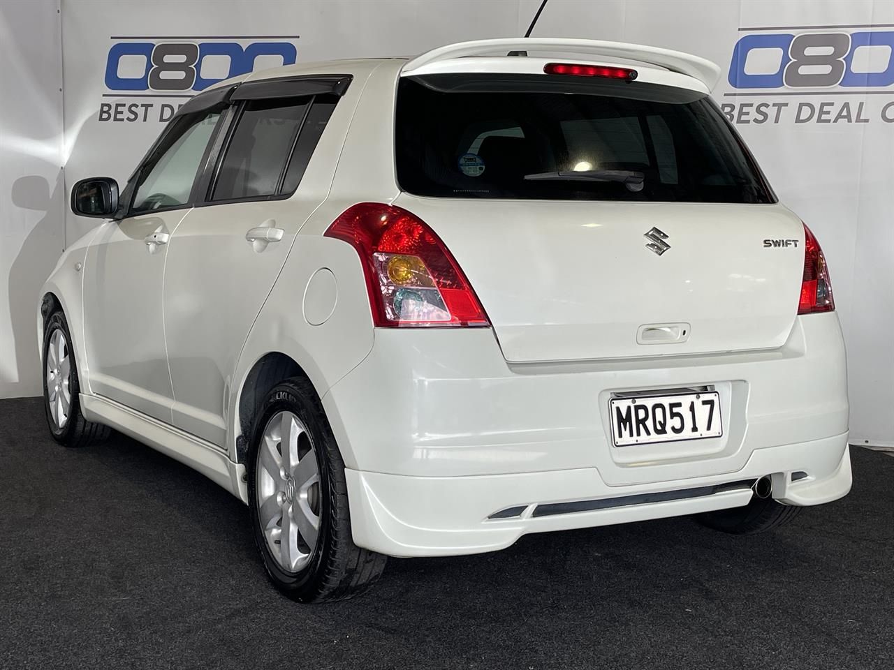 Vehicle image 4
