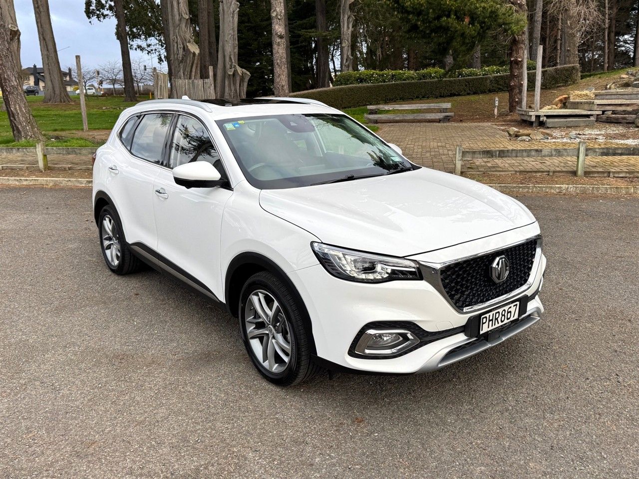 Vehicle image 3