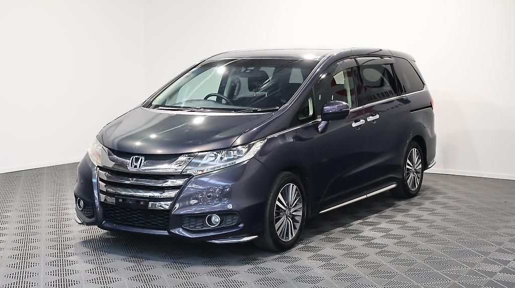 Vehicle image 3