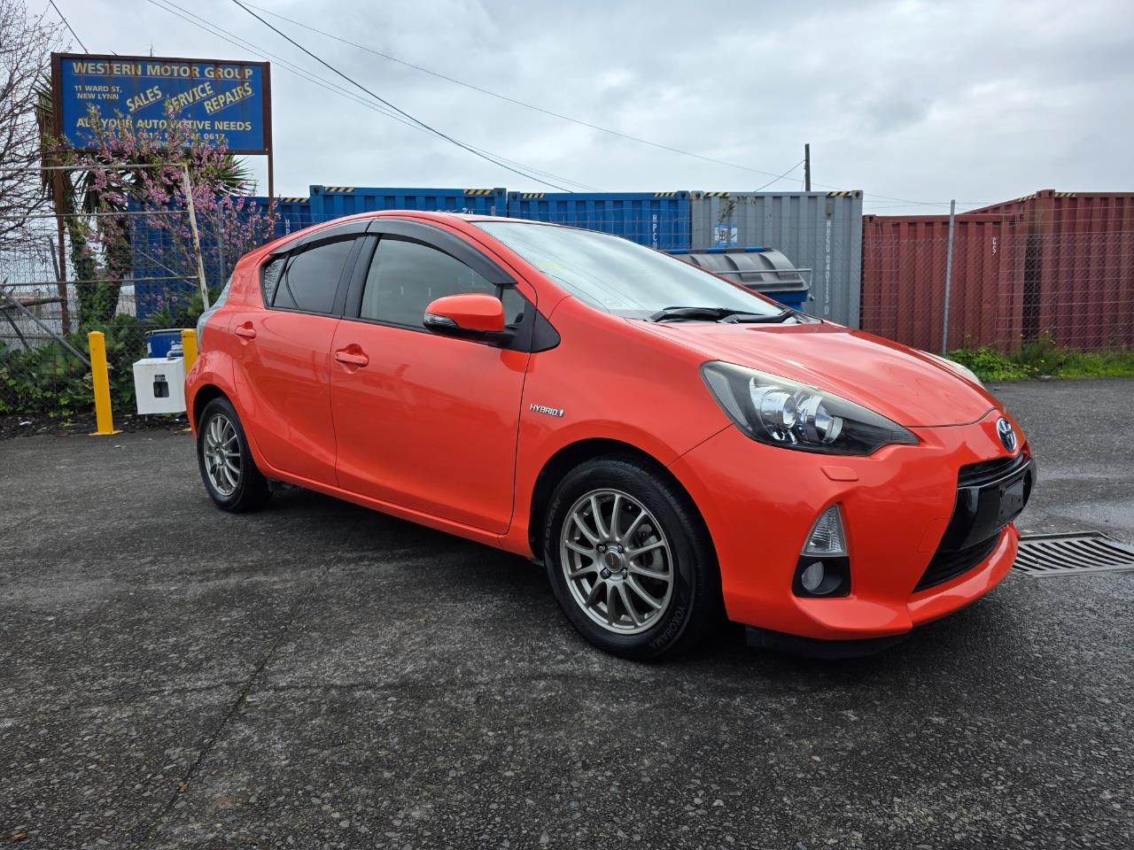 Vehicle image 3