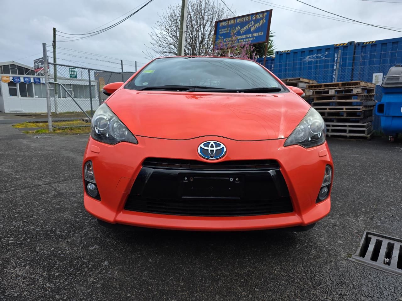 Vehicle image 4