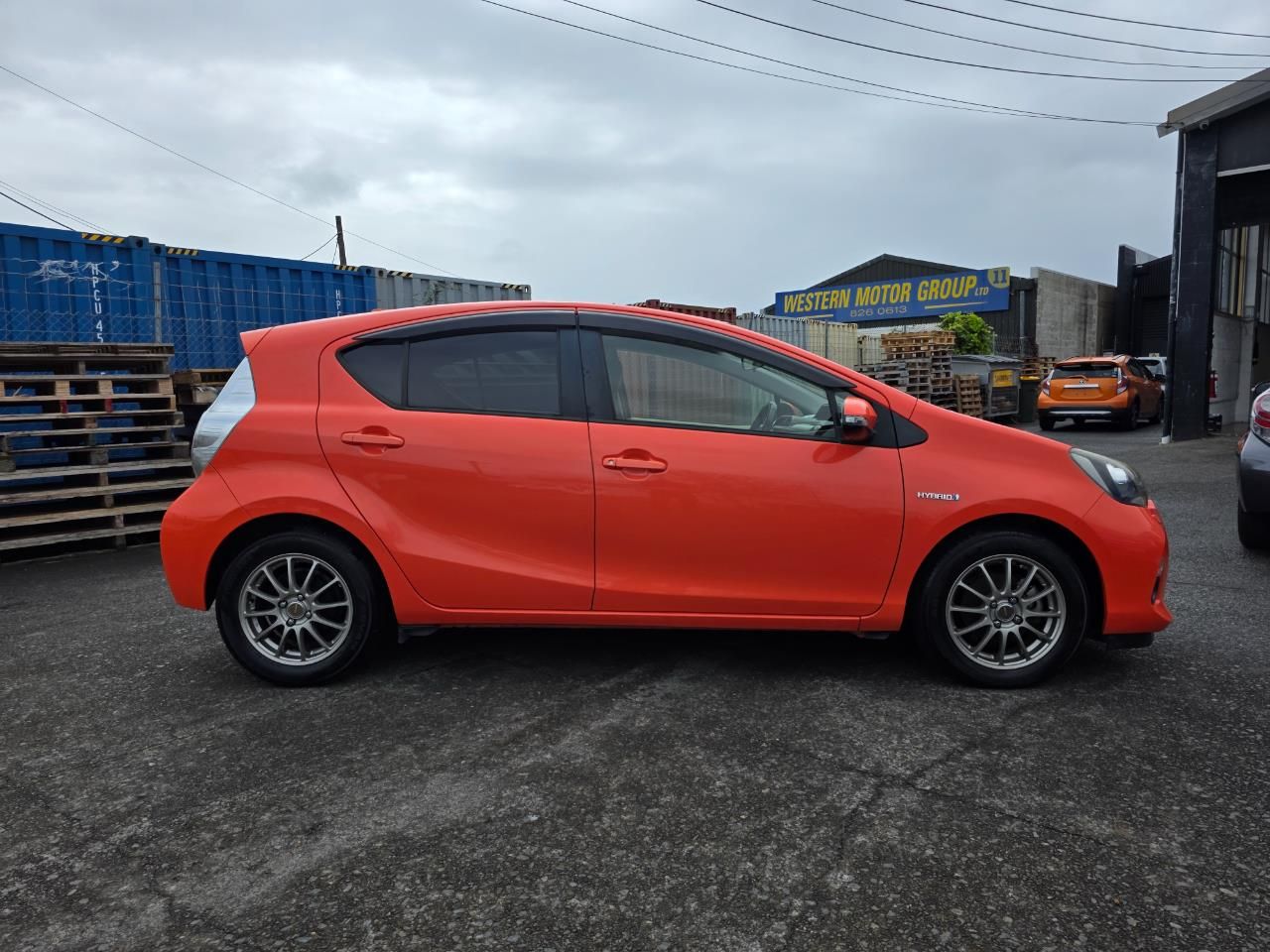 Vehicle image 5