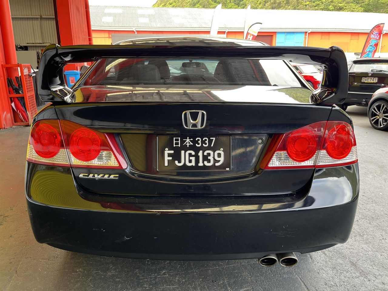 Vehicle image 5