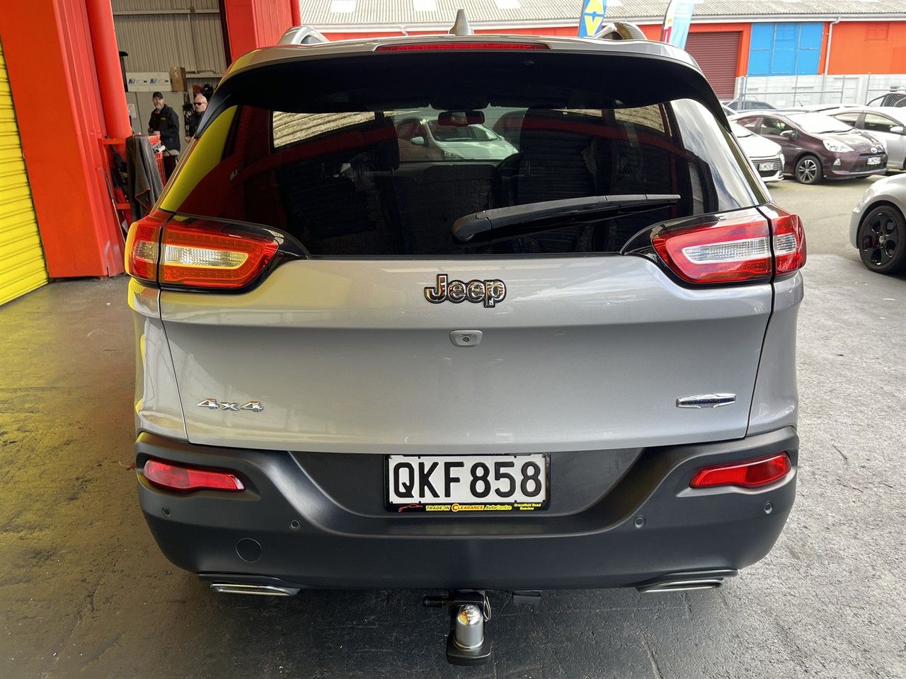 Vehicle image 5