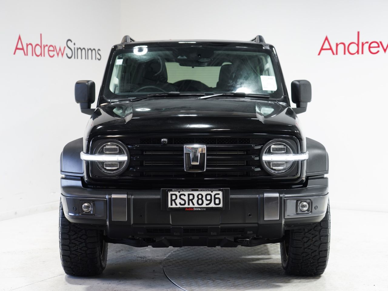Vehicle image 4