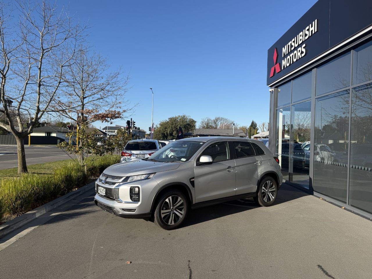 Vehicle image 5