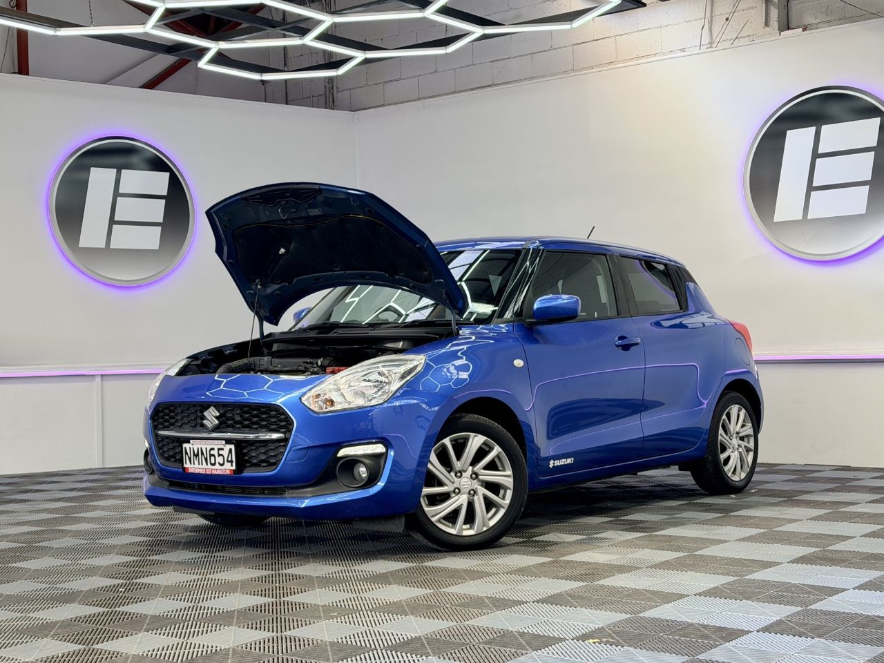 Vehicle image 3
