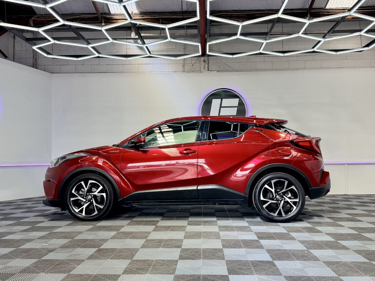 Vehicle image 5
