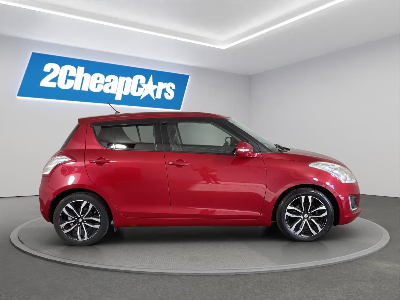 Vehicle image 4