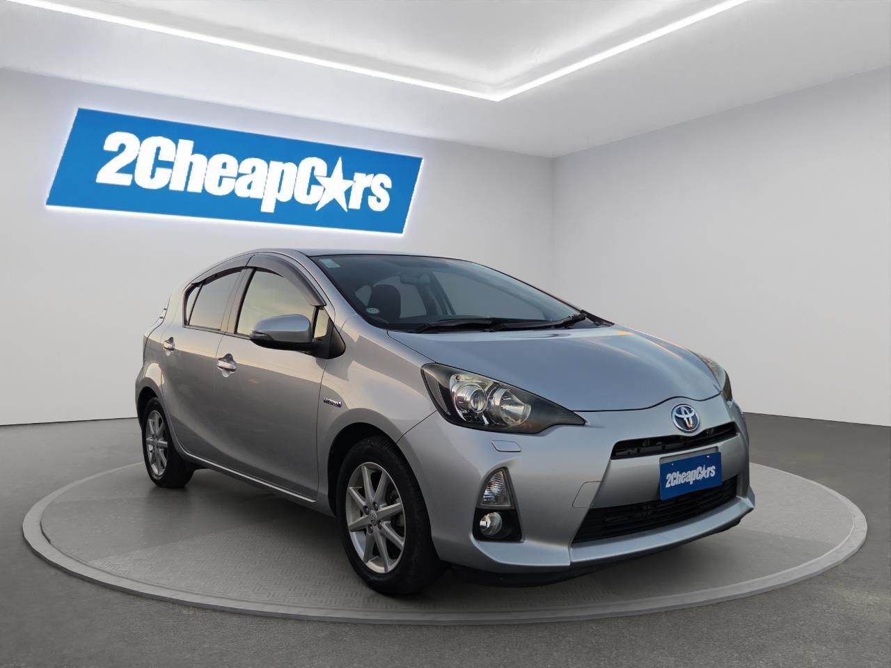 Vehicle image 3