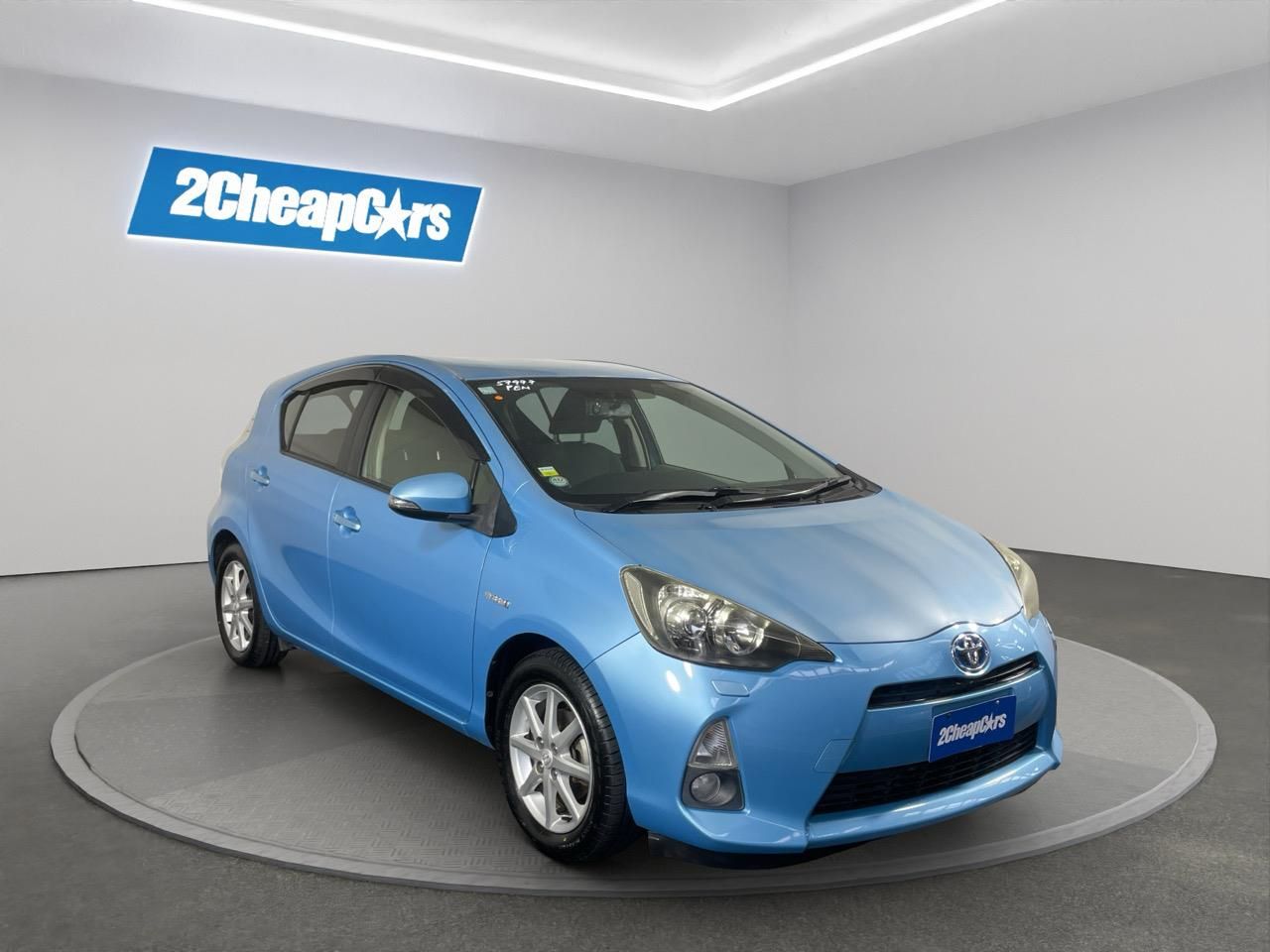 Vehicle image 3