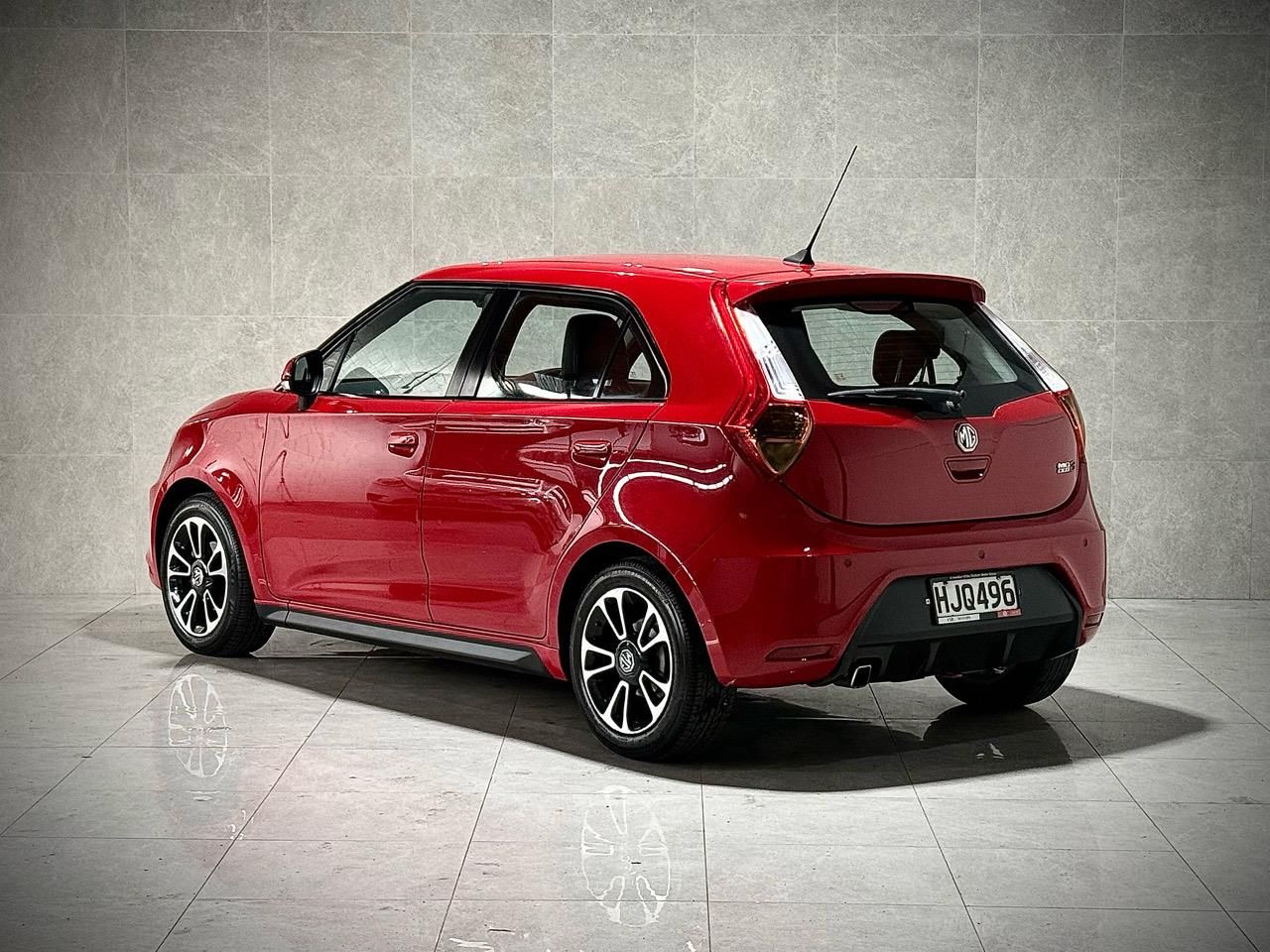 Vehicle image 3
