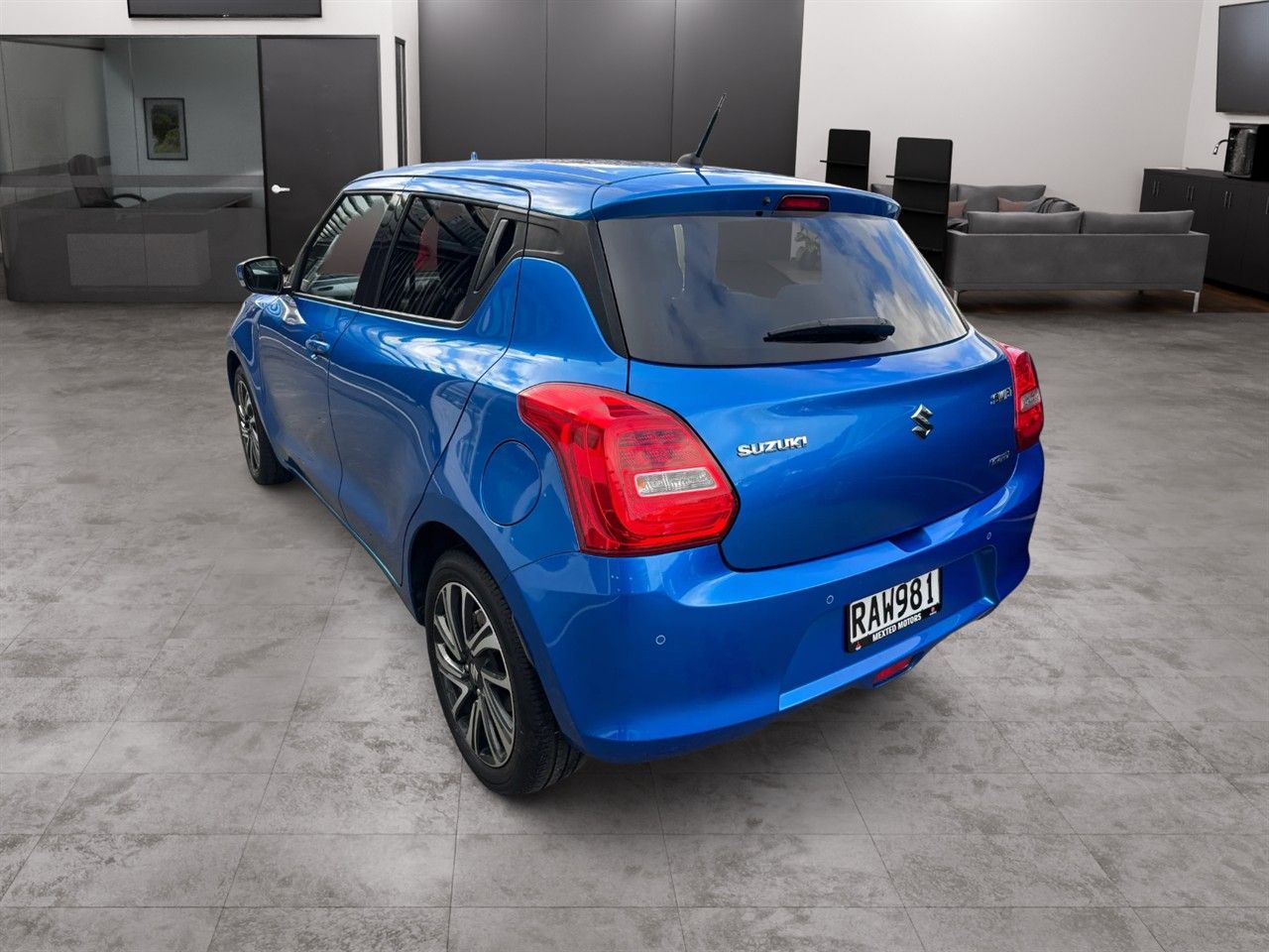 Vehicle image 5