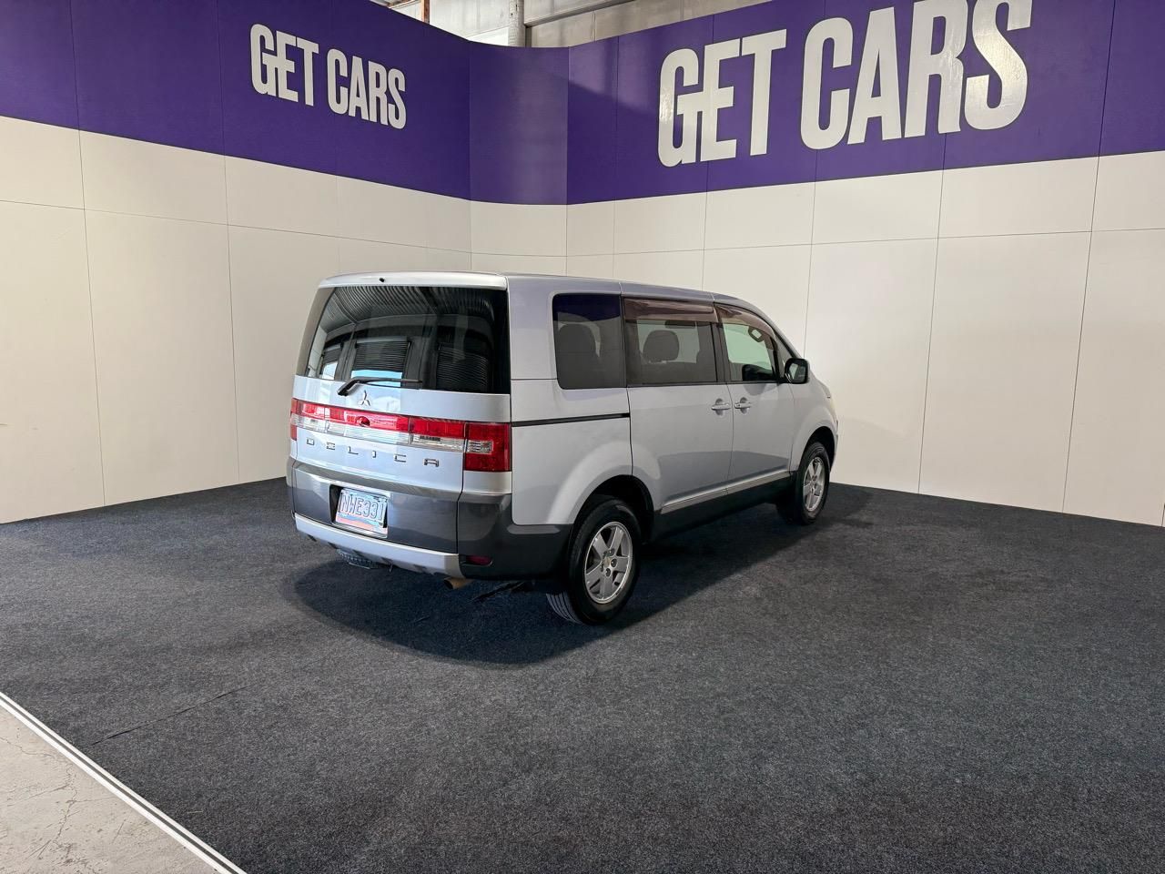 Vehicle image 4