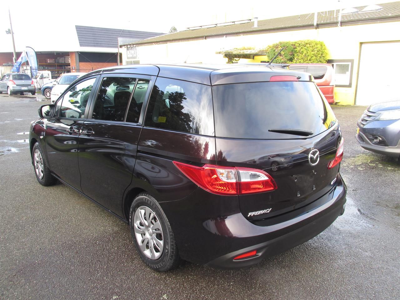 Vehicle image 4
