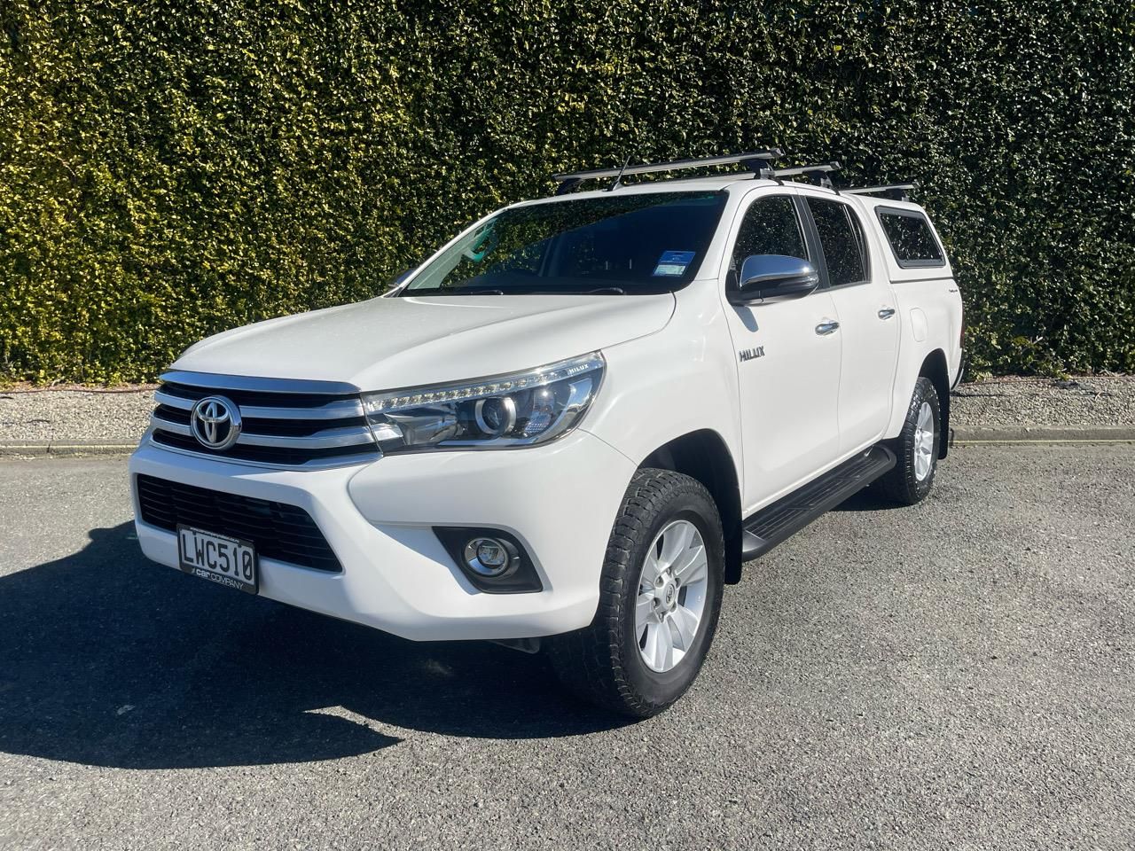 Vehicle image 5