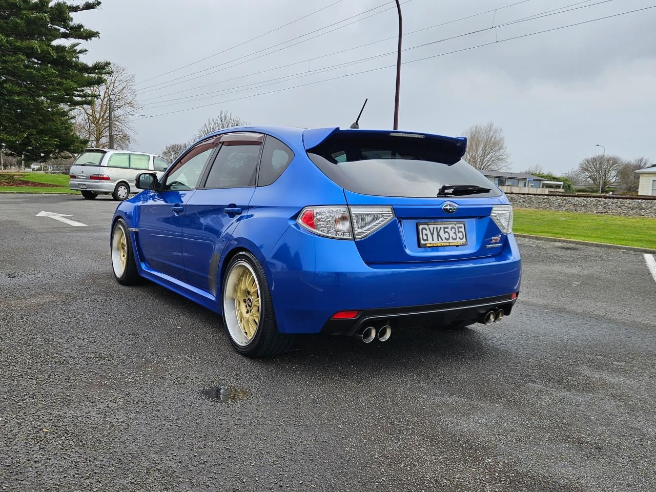 Vehicle image 4