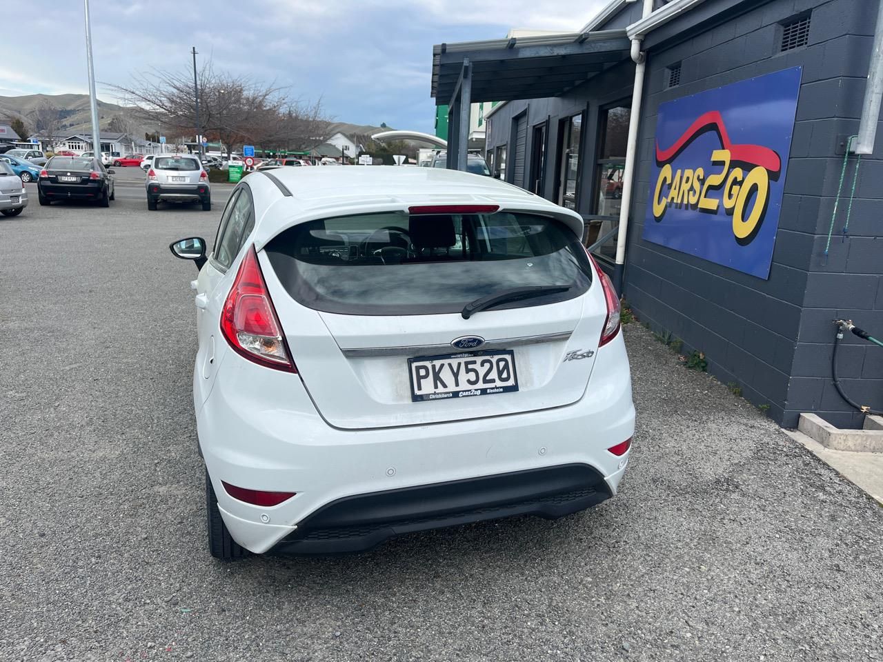 Vehicle image 4