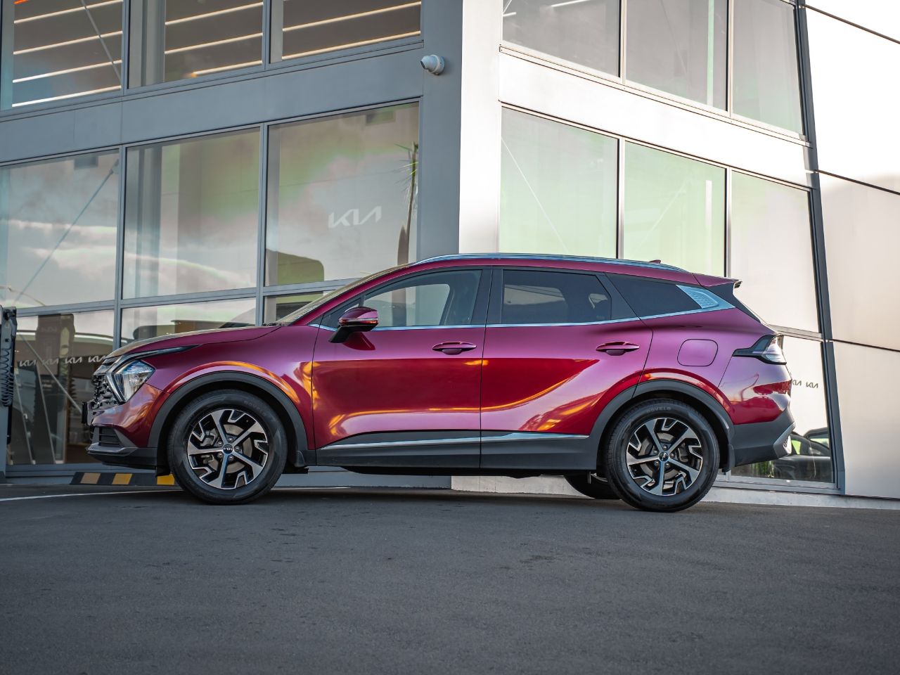 Vehicle image 5