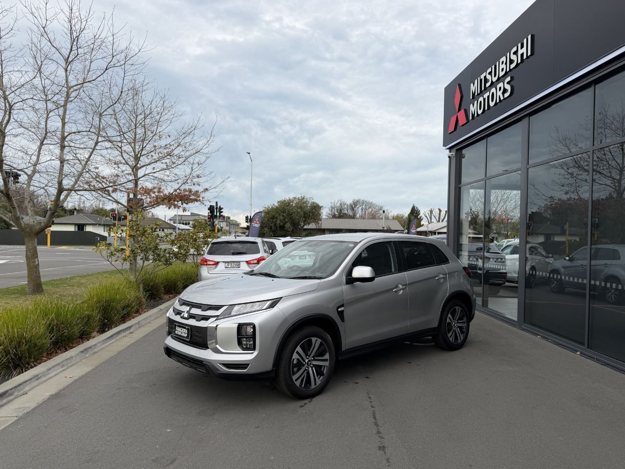 Vehicle image 5
