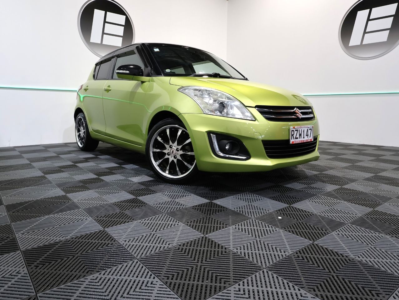 Vehicle image 1