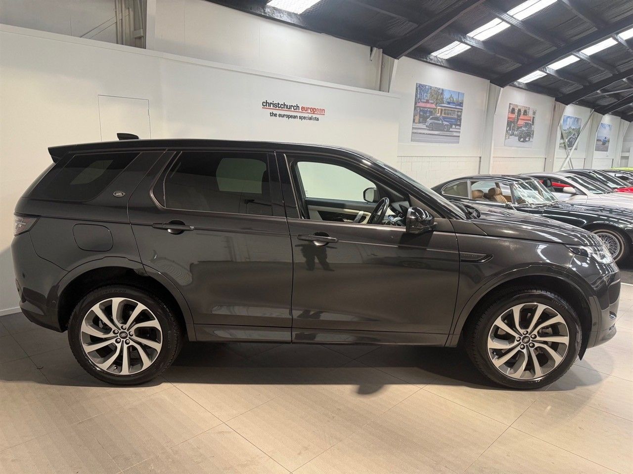 Vehicle image 4