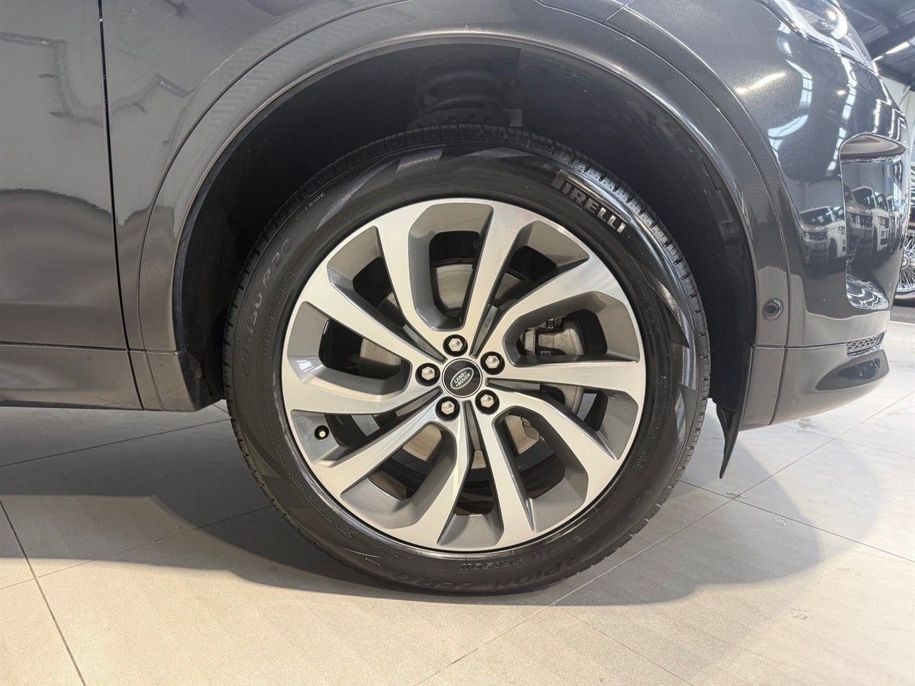Vehicle image 5