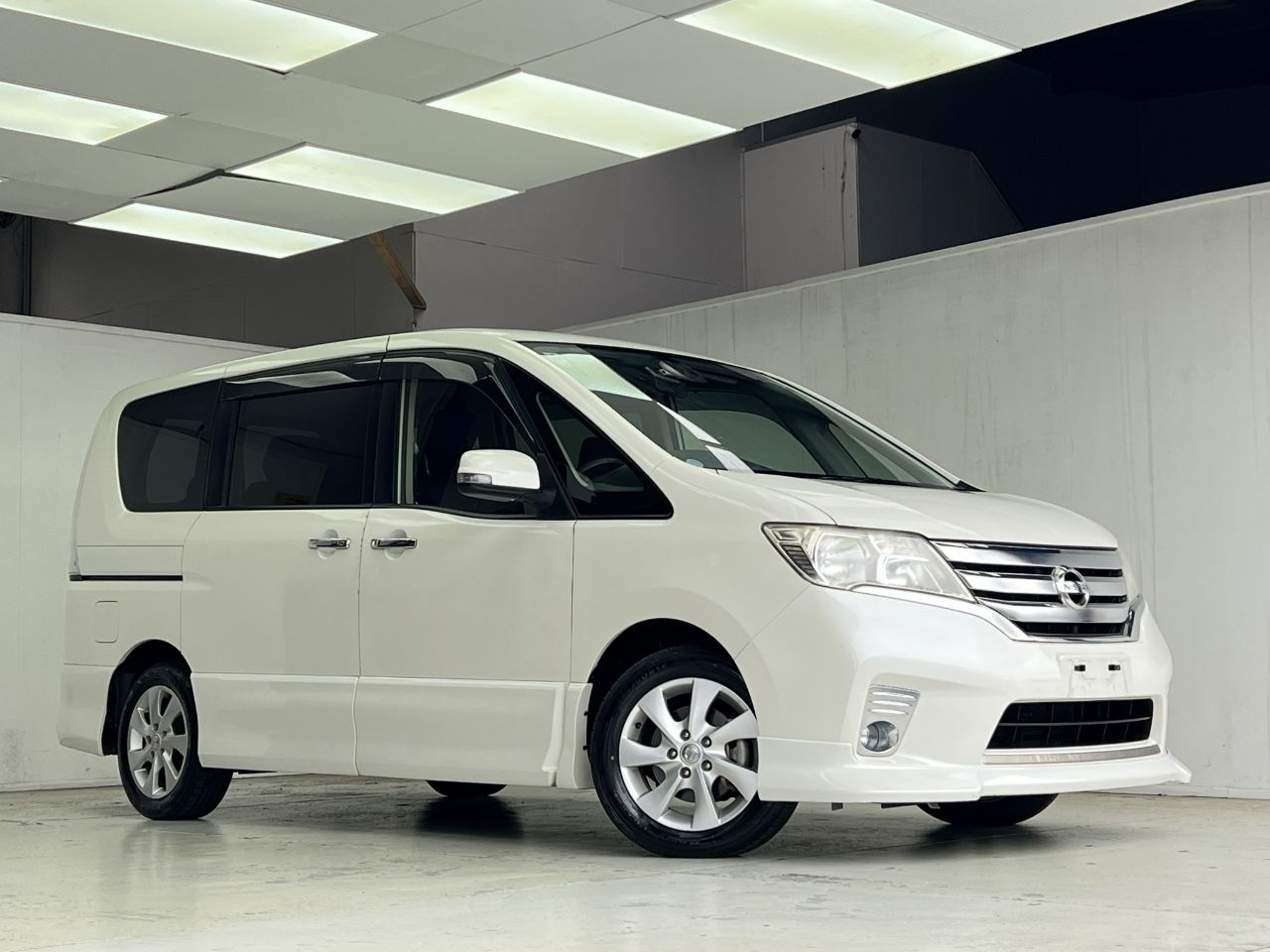 Vehicle image 4