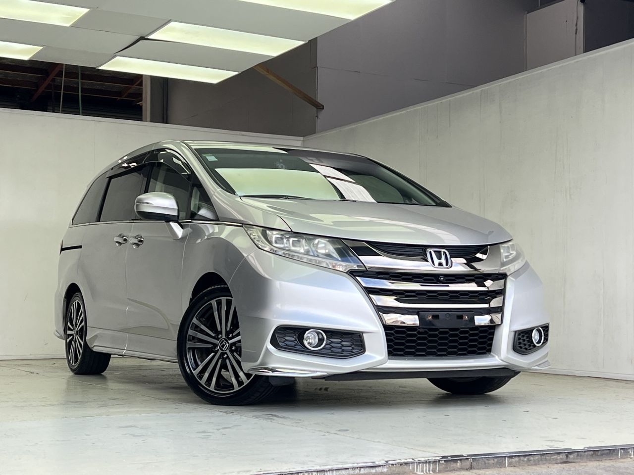 Vehicle image 3